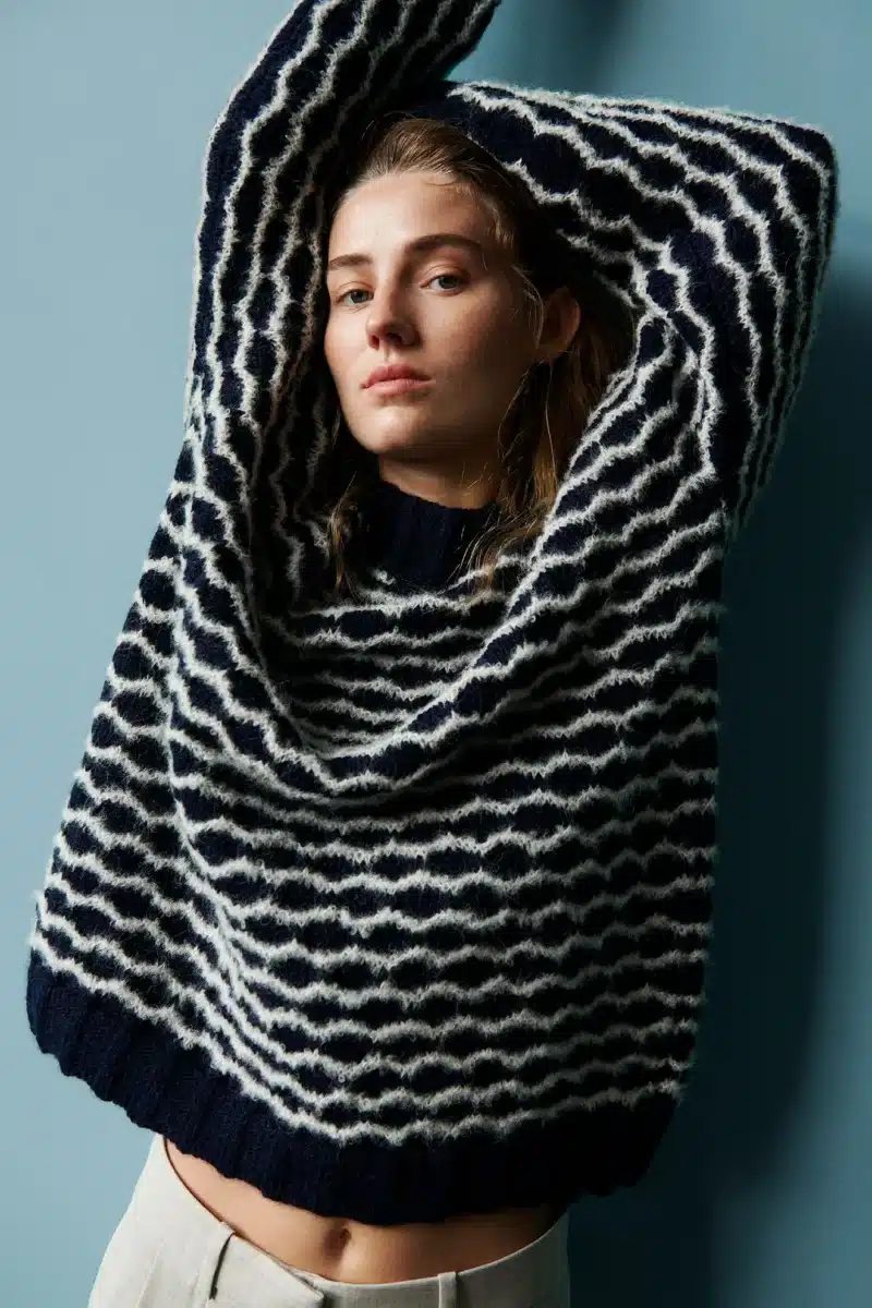 Waves (sweater)